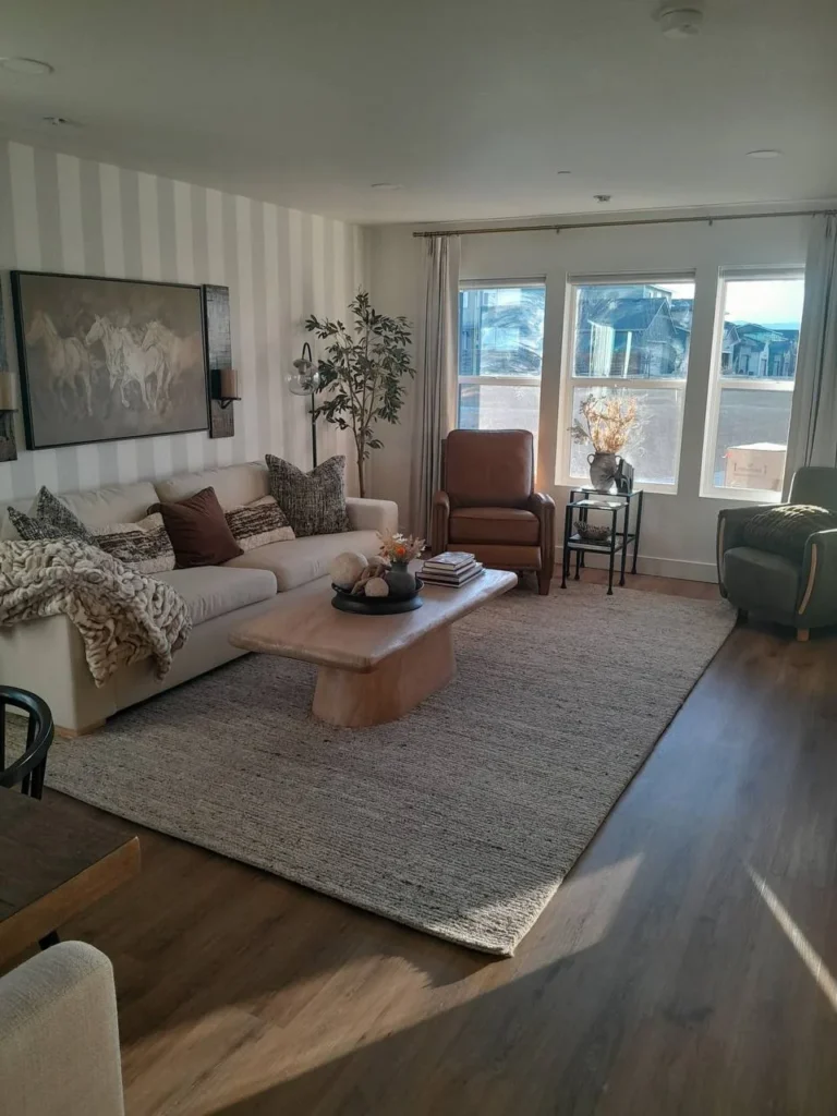 Freshly cleaned, bright living room by Deelway Cleaning Services